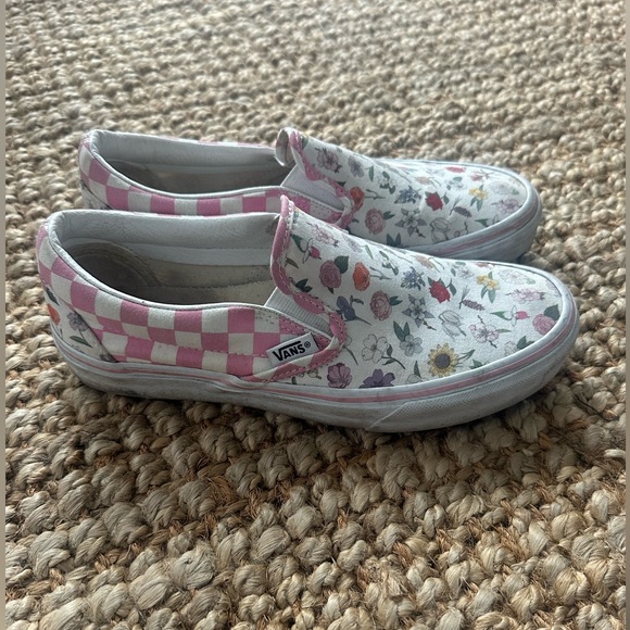 Vans Off The Wall, Women’s 8, Mens 6.5
Floral Pink Checker Slip-On Sneakers - Picture 3 of 9